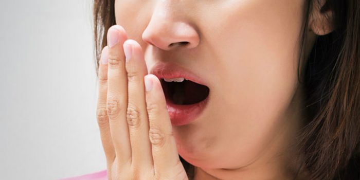 tips mengatasi bau mulut